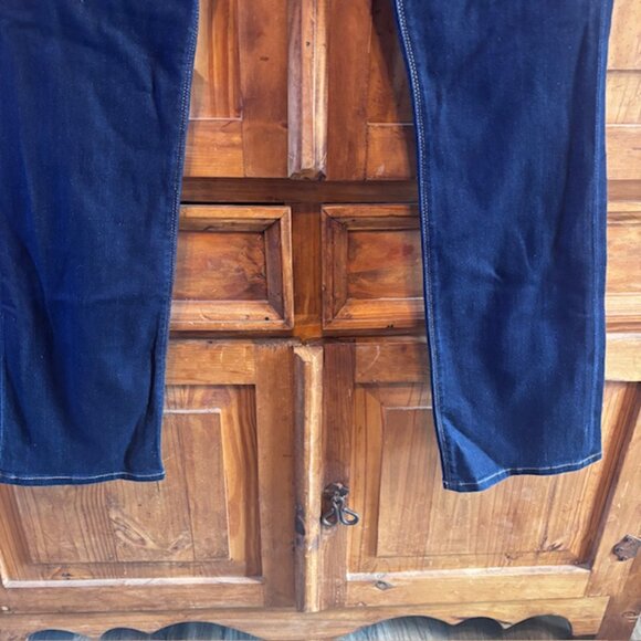 Express "Barely Boot' Low Rise Jeans - Size 10R - Picture 4 of 8